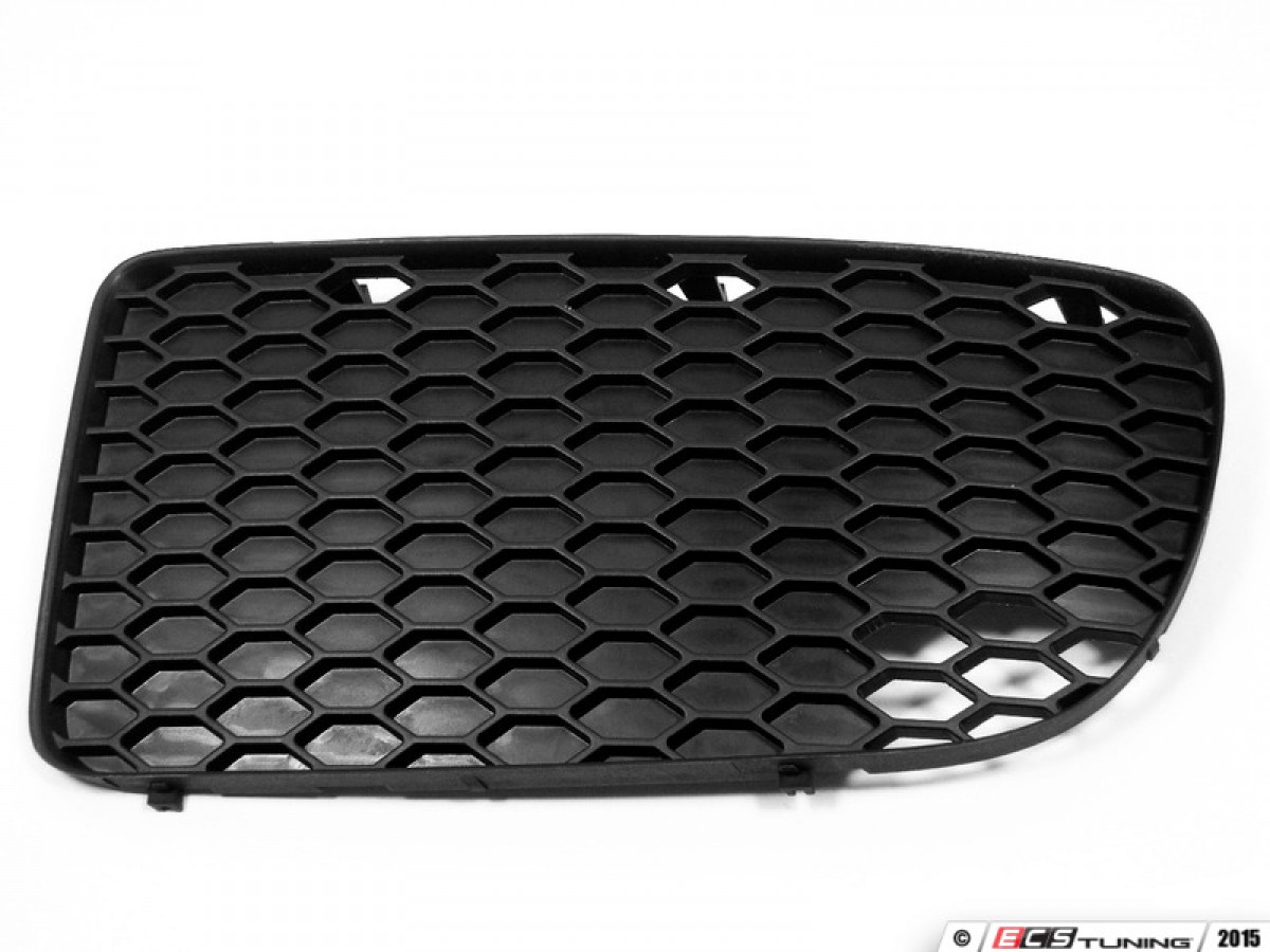 R32 Front Bumper Grille - Right