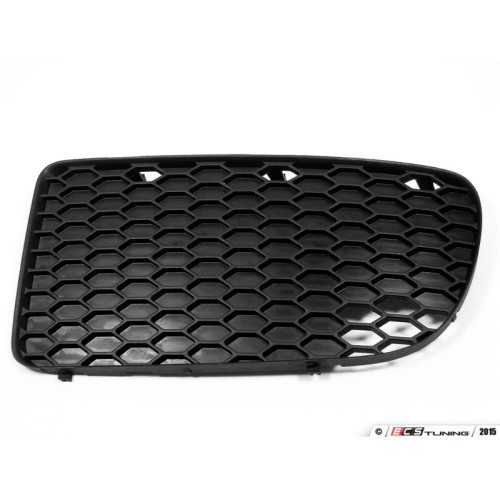 R32 Front Bumper Grille - Right