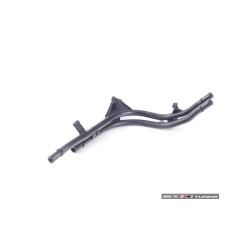Coolant pipe